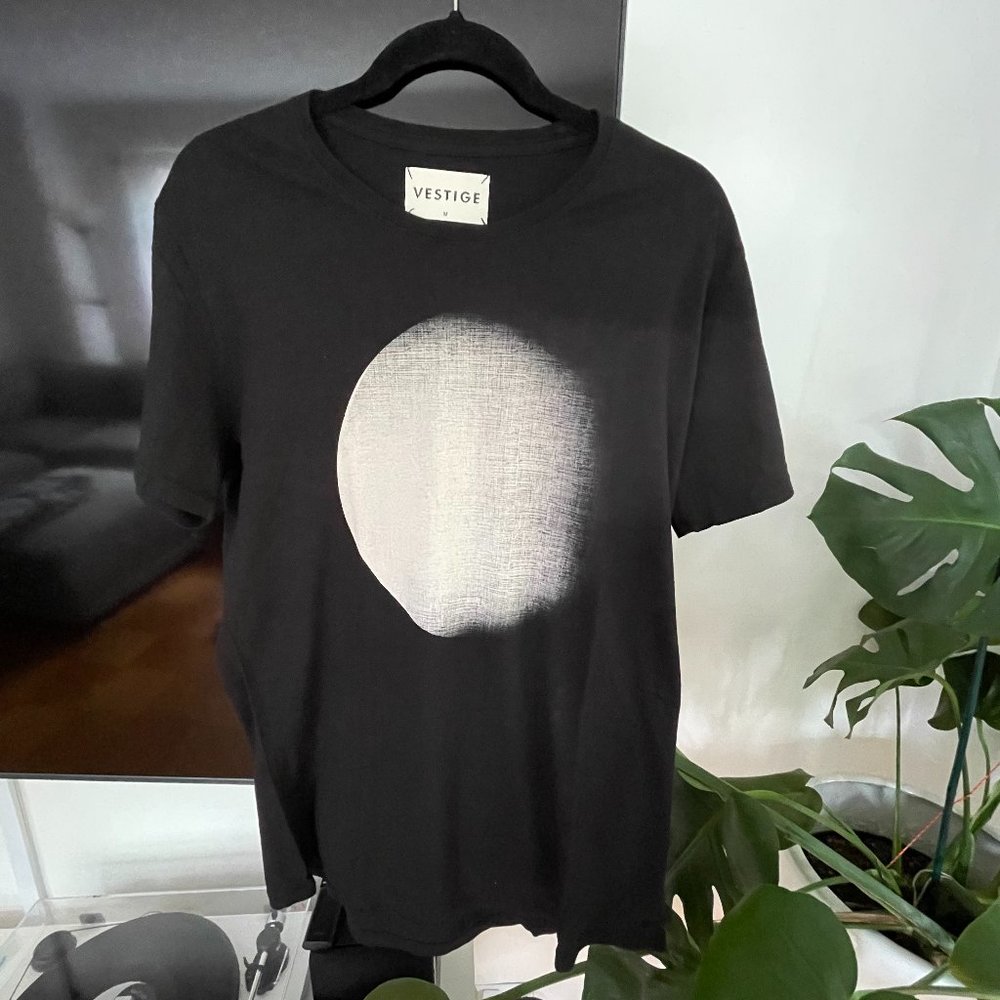 Vestige Faded Circle Tee